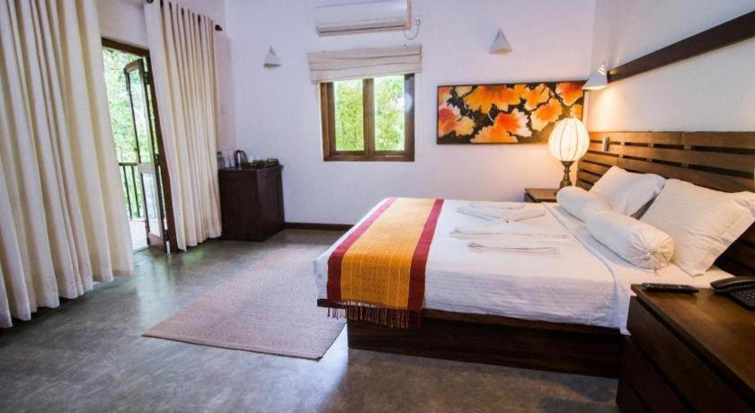Roman Lake Ayurveda Boutique Resort Ahungalla Exterior foto